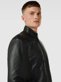 Emporio Armani Bikerjacke Mit Strukturmuster - Schwarz 9 Emporio Armani Bikerjacke Mit Strukturmuster - Schwarz -Beliebt Bekleidungsgeschäft 64o38c1hap25alij85636kqa95242c2f9p6l0iah68o34kif9co3ai9n94o4qlia6p73ela88p84ici194o36c1j74sj6c9i74s32p1kchh3cob3ccsm2c9icks3eeb4ccq6cc0