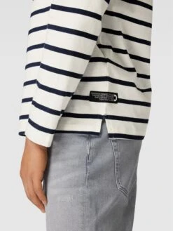 Tom Tailor Denim Longsleeve Mit Label-Patch - Marineblau -Beliebt Bekleidungsgeschäft 698kqgqk919kcdak90o3ee9i6p0kuiaf8go4mlah955kkiic959k8khi8544adhl9t24ij286os46jq48ko3iopnc5j3ec9m68p6ae1kckrjgohnc8q68chh71gjgd1p6spj0co