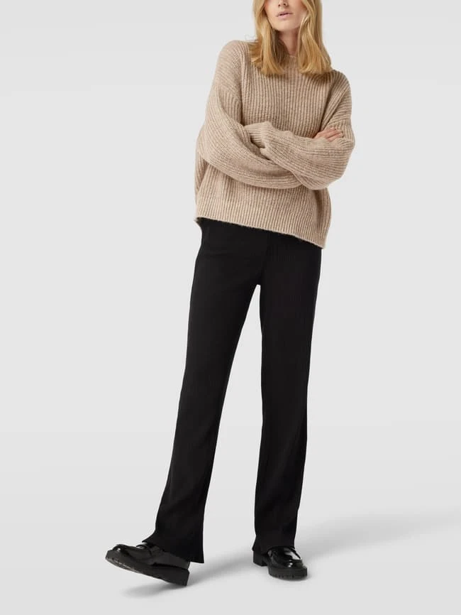 Ana Johnson X P&C Oversized Strickpullover In Ripp-Optik - Schlamm 3 Ana Johnson X P&C Oversized Strickpullover In Ripp-Optik - Schlamm