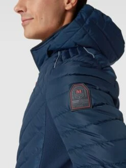 MCNEAL Steppjacke Mit Label-Patch - Marineblau -Beliebt Bekleidungsgeschäft 6oq4sd2k752kedic8ha3gkqd69358eaa89b30iaj6laj4cij6srjihi9ad5keca465a52kq19p636i286d3j6p1g65h30ob16gom8cpk6gsj8oj26so68o9pc5gj2e9p6gqm6p8