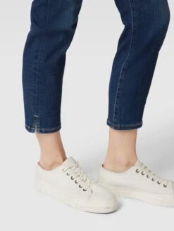 Christian Berg Woman Slim Fit Jeans Im 5-Pocket-Design Mit Viskose-Anteil - Blau -Beliebt Bekleidungsgeschäft 6t9j6khm6l1k2la9618kkca995546jia758kge2a9oq3cci2a1854hhp9p8l0hqma4s4uh21899koiph6ko3gphl6os36dph6lh30e9k64r3ie3368p62db46oqj8db26ko3ee8