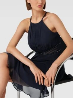 Jake*s Cocktail Cocktailkleid Mit Amerikanischem Ausschnitt - Marineblau Meliert 9 Jake*s Cocktail Cocktailkleid Mit Amerikanischem Ausschnitt - Marineblau Meliert -Beliebt Bekleidungsgeschäft 70p4qk2b60r4mjqj69154d218cpk8dagaco42dad8553gk1na594cea46soj8dhi9oo38k238l2j6camah3jge9o70s62p1jc4omcc9kccojio9hcor64cr469i30dhn74oj4o8