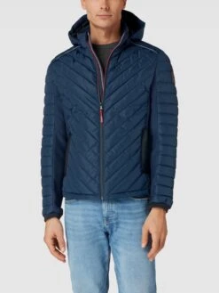 MCNEAL Steppjacke Mit Label-Patch - Marineblau -Beliebt Bekleidungsgeschäft 74s3ichh8ss4idaj84q3cla46cp32did650ksiq19ha4mc9jap74ehqb71646k2f6994acaj9hb4ocaa88o32pho64sj8e34ckqjichk6go66e9h6tim4c3268o64ohmcdij4do