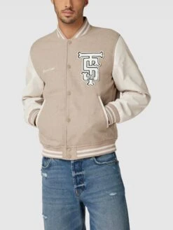 Jack & Jones College-Jacke Mit Label-Detail - Beige -Beliebt Bekleidungsgeschäft 851k6gho6ha56hqaagpj4c278d23cl2274ol6gal9cs54c1l8h44elig88q4ugph8t0laiib64qk6e2h653j2pj56kr66dhh6dij6c9k70pjiohg6gp3geb260smae1i6di3acg