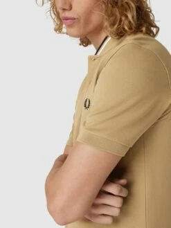 Fred Perry Poloshirt Mit Logo-Stitching Modell 'COLLAR' - Sand -Beliebt Bekleidungsgeschäft 88q36h1ma59kqk288l94eg9o8pb3eea169338ha96sskmhpk8orksiab6ssksji58tb4chhh9d5jiiqja4o30p9n6ph6ac1j60ojcchk6somcob2cor36phlc9j62db160r3gc8