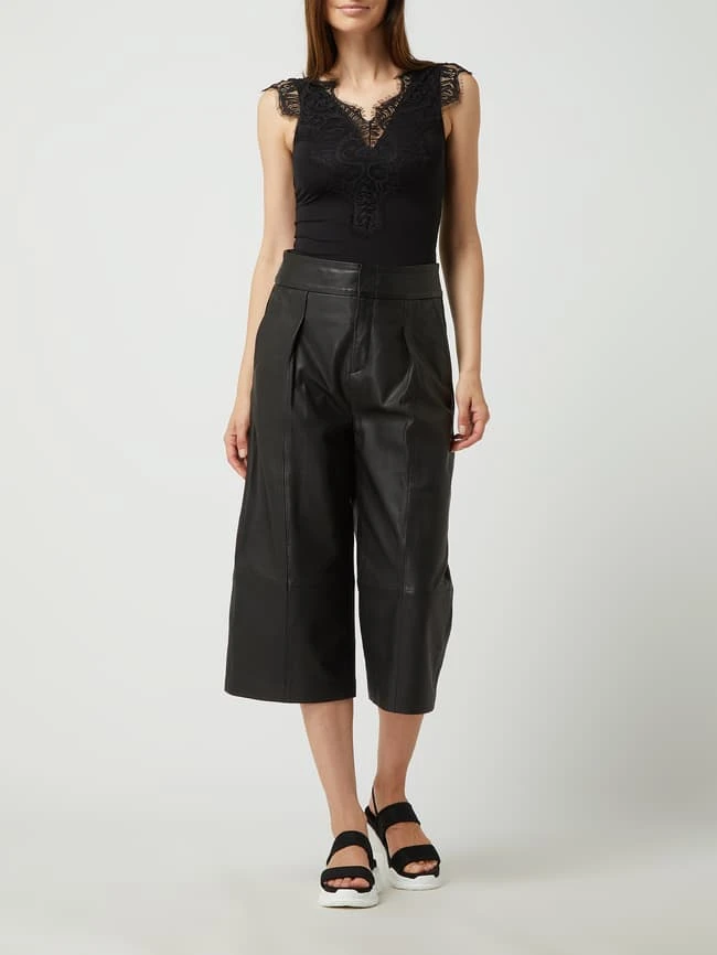 Pieces Top Mit Spitzenbesatz Modell 'Ilu' - Schwarz 3 Pieces Top Mit Spitzenbesatz Modell 'Ilu' - Schwarz