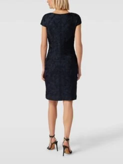Christian Berg Cocktail Etuikleid Mit Strukturmuster - Marineblau Meliert -Beliebt Bekleidungsgeschäft 8p5j2iim6go5ajal850koc226cpkajal6sojgga56l252e2m8t3jgca1ad2l2cim8gokoe2i657jeiad9go36ob469i3gchn6hhj2c1k6tijce326kpm8opn6tim6ohncorjie8