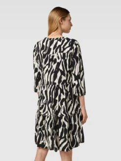 Comma Knielanges Kleid Mit Tunikakragen - Schwarz 11 Comma Knielanges Kleid Mit Tunikakragen - Schwarz -Beliebt Bekleidungsgeschäft 91456jq869242hq68da3ak9h60p54jpg8d74eiik692kgi1j6da4ili371130h9k75832had911jecpi70o6apj46lgm8opj6sq64cpkc4s3aoj66orjap9i6gsm2cb56cpj0c8