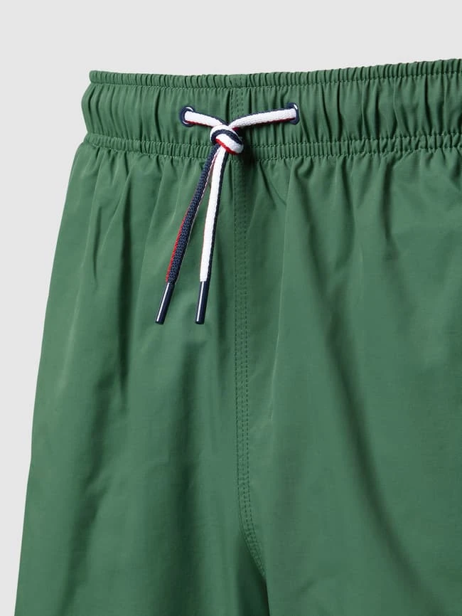 MCNEAL Badehose Mit Label-Stitching Modell 'Gregory' - Schilf 4 MCNEAL Badehose Mit Label-Stitching Modell 'Gregory' - Schilf – Bild 2