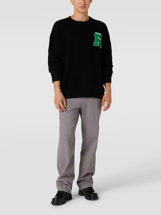 REVIEW Hose Mit Label-Patch - Graphit 3 REVIEW Hose Mit Label-Patch - Graphit