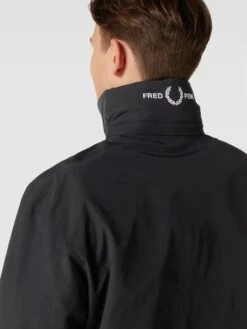 Fred Perry Jacke Mit Label-Stitching - Schwarz -Beliebt Bekleidungsgeschäft 94sjigpg854kic9j61b3cgq3658j0cq99p24ulhg9t7jggpg918kiii58lb4qk2g6184gl1k9t2kmhi79l3jephk6ks3gdhnccpm8ohk6ormae1h65hm4opoccq3eohi6ti66pg