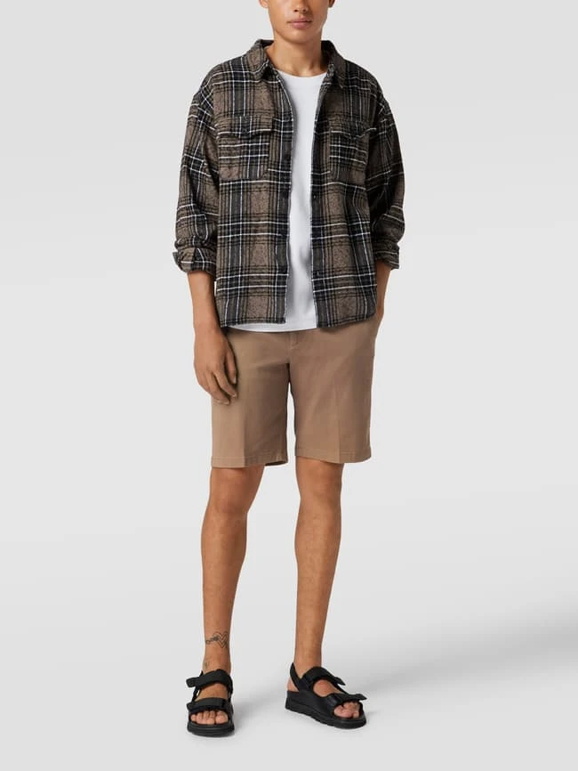 REVIEW Chino-Shorts Mit Logo-Detail - Taupe 3 REVIEW Chino-Shorts Mit Logo-Detail - Taupe