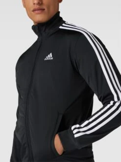 ADIDAS SPORTSWEAR Trainingsanzug Mit Label-Stitching - Schwarz -Beliebt Bekleidungsgeschäft 95a58e28651kgjhi9d546j226d748dicad7kijpj611l4ihj759jal2i897j8h2j8p9l4c2e6p5k8l9n8h3j8c9h65gjee1ic4om2chkcph6co9m68ojaphh60sm2dj675hjcd0