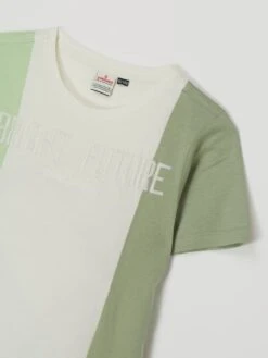 VINGINO T-Shirt Im Colour-Blocking-Design Modell 'Holt' - Offwhite -Beliebt Bekleidungsgeschäft 9d2kki9jal7jigql8p8kckq998r3aha485844kpm7173aj9k6d0lcc1j8h6koc1pakq4qh1n9crkij27a0o34d9i75hm8p9k69gj8dhk6go3ce326pgjcd1j68o34d1o6ssjcdo