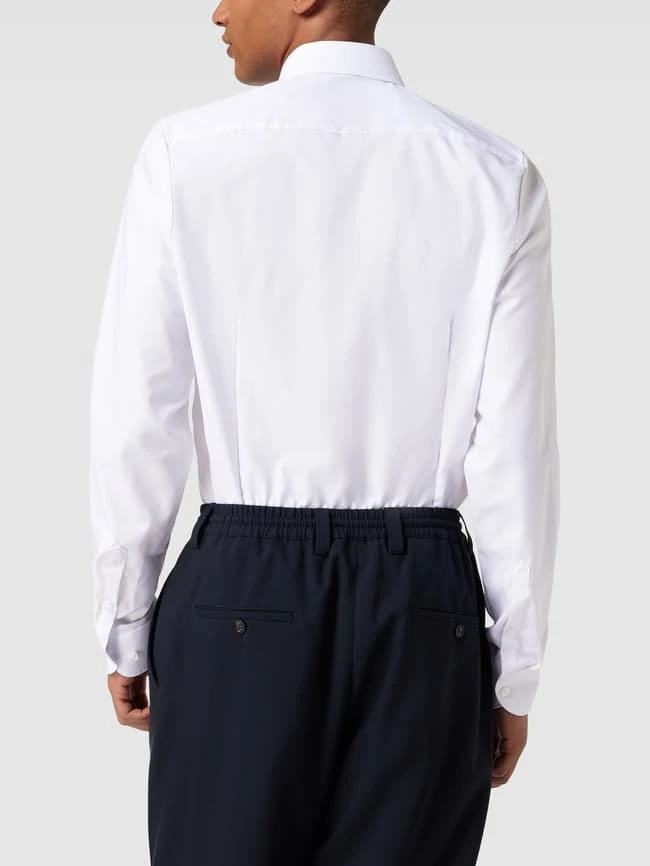 OLYMP Level Five Body Fit Business-Hemd Mit Kentkragen Modell 'ROYAL KENT' - Weiß 7 OLYMP Level Five Body Fit Business-Hemd Mit Kentkragen Modell 'ROYAL KENT' - Weiß – Bild 5