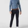 MCNEAL Chino Mit Stretch-Anteil Und Gürtel - Marineblau -Beliebt Bekleidungsgeschäft 9gpkkdqla90l2l1o9d644i1pa96kkjaa6124ek228963clhi65630kam68rkae9p64q4sc236daj4iqea4o6ccj6c9i3gc356lhjcc1k74ojeoj375im4ohp61i66cr46di3gp8
