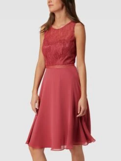 V.M. Kleid Mit Spitzenbesatz - Hellrot 10 V.M. Kleid Mit Spitzenbesatz - Hellrot -Beliebt Bekleidungsgeschäft 9h7k2jic9l8j2h1n653k8ca46gqlchq765132ia38h6l6k9k90p32ka6a4pjigab8h34qlak68ojcgqm8l3mcc1i61gm4d3460o3cc9k60r64e1l6kp3ic9kc4s3icpp6or38c8