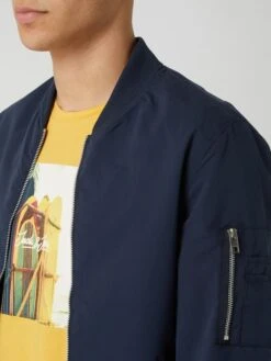 Jack & Jones Bomber Mit Reißverschlusstaschen Modell 'Erusch' - Dunkelblau 9 Jack & Jones Bomber Mit Reißverschlusstaschen Modell 'Erusch' - Dunkelblau -Beliebt Bekleidungsgeschäft 9hajika78d0ksl1m6osl6e2h754kqj2m9h3jac9o8d442jpj60s3edig6p74uiak9133iga9agokoia58t3jcopg6lgm6cb26hgj2d9k6dhjioj2c8q6co9o64p3adb164pmae8