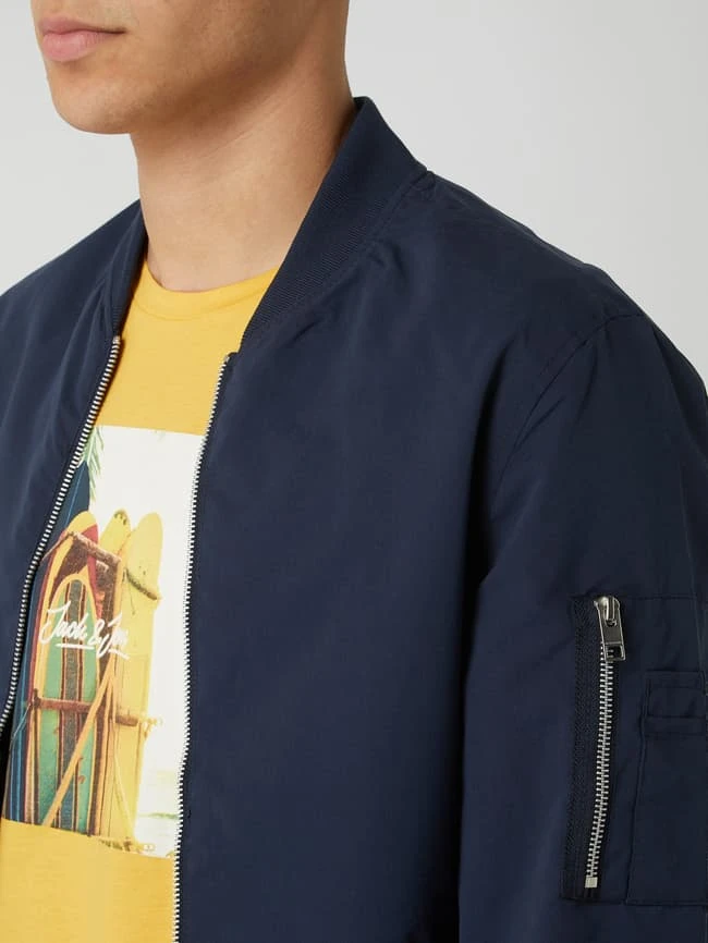 Jack & Jones Bomber Mit Reißverschlusstaschen Modell 'Erusch' - Dunkelblau 5 Jack & Jones Bomber Mit Reißverschlusstaschen Modell 'Erusch' - Dunkelblau – Bild 3