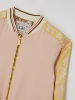 Scotch & Soda Blouson Mit Stehkragen - Rosa 6 Scotch & Soda Blouson Mit Stehkragen - Rosa -Beliebt Bekleidungsgeschäft 9opkkd23910jglid8l3jidqd8sq4oj2h69b56e9lal336da7a9534c276d3kukqj8db38gi89ssksjqe6t3m8p1hcopmcp9m6pim4dpk71j6ce3674sj6o9hcgo3id9jc4r3ecg