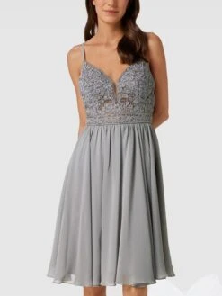 Luxuar Cocktailkleid Mit Zierbesatz - Silber 10 Luxuar Cocktailkleid Mit Zierbesatz - Silber -Beliebt Bekleidungsgeschäft 9tak2di79t53agq46t9j4cqe65932c2ea50l0l236tak6e228ooked9j6964ahhm6kpk2gpi6l334liiako3achi74q3cd9k68ojip1k64r38e1h74sjaoj5ckrjgp9i6cr34og