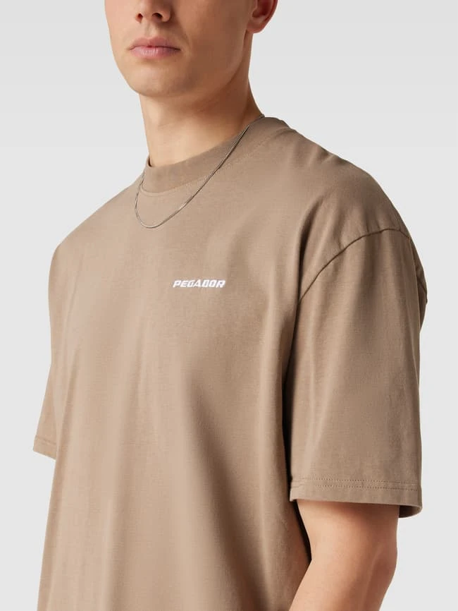 Pegador Oversized T-Shirt Mit Label-Stitching - Taupe 5 Pegador Oversized T-Shirt Mit Label-Stitching - Taupe – Bild 3