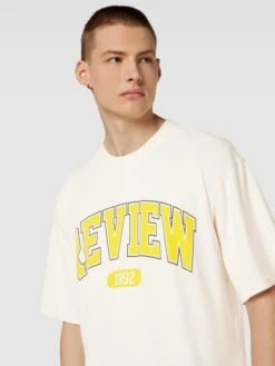 REVIEW T-Shirt Mit Label-Print - Ecru -Beliebt Bekleidungsgeschäft a1b30e286d93agqka0sl6i2ea98jchimaha5chif98skqjpi8p154ia7a5akkhib64okgkqm6t93ah2i9ko64c33ckr68p9hcgp62c1kchh3iob56cpmadhocks62e9kcko62oo