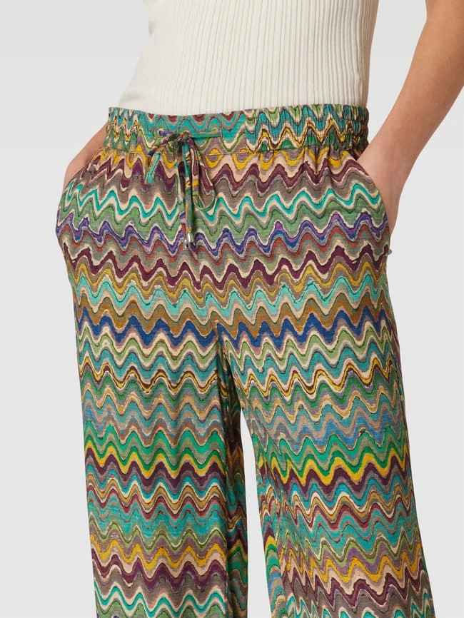 Christian Berg Woman Culotte Aus Reiner Viskose Mit Allover-Muster - Olivgrün 5 Christian Berg Woman Culotte Aus Reiner Viskose Mit Allover-Muster - Olivgrün – Bild 3