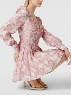 Bardot Minikleid Mit Allover-Muster Modell 'ZELINA' - Altrosa -Beliebt Bekleidungsgeschäft acojcgac855j8iph8sr4qi2ca4okue9o9l65ceaaa4skie9kah6jcjahap24sd2k6d2l4dq788sl8cijako3apb161j38dpkcgpm6dhk6lgjee36c8pj8e9gc9h3gc9i71h3io8