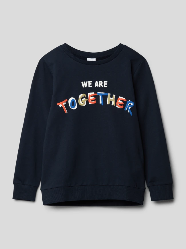 Name It Sweatshirt Mit Motiv-Print Modell 'VILDAR' - Marineblau 3 Name It Sweatshirt Mit Motiv-Print Modell 'VILDAR' - Marineblau