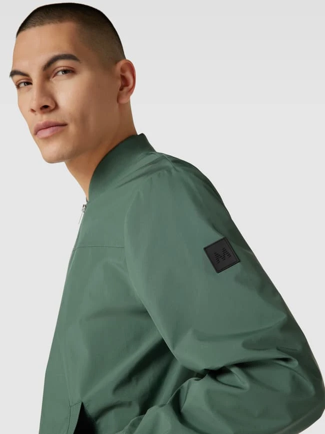 Matinique Bomberjacke Mit Label-Detail Modell 'clay' - Lindgrün 5 Matinique Bomberjacke Mit Label-Detail Modell 'clay' - Lindgrün – Bild 3