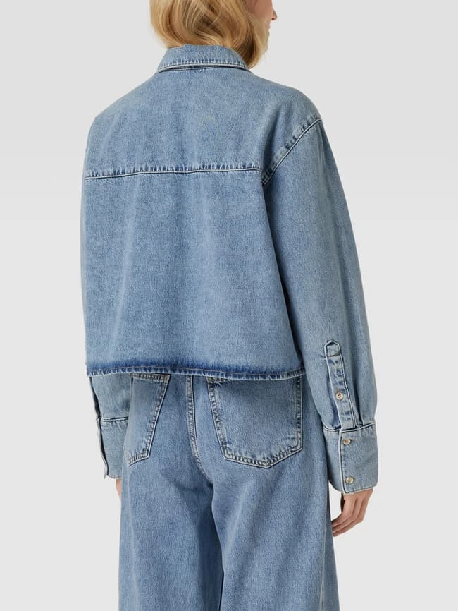 Ana Johnson X P&C Jeansjacke Aus Baumwolle Mit Brusttaschen - Ana Johnson X P&C - Jeans 6 Ana Johnson X P&C Jeansjacke Aus Baumwolle Mit Brusttaschen - Ana Johnson X P&C - Jeans – Bild 5