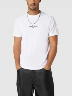 Fred Perry T-Shirt Mit Logo-Stitching - Weiß -Beliebt Bekleidungsgeschäft ad9l2ji78h452h288l2kska58pal6i2f9crkcd9m6d7lajpl9d74ejho6p3jegqdad94eka76l53ge9h74o6cdpm6lgjcp316hi3ap9k6di64o9m68r36cpm6go6ap1icoo68d8