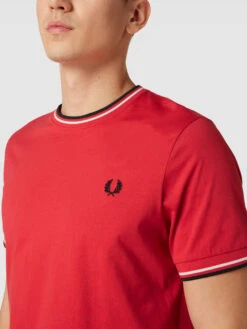 Fred Perry T-Shirt Mit Logo-Stitching - Rot -Beliebt Bekleidungsgeschäft akokgkim65950h9o9paj8gaba0rksdq98h33aia69gs50j25agskce21a9534c2i8osj6kql6983ek29ago6ap1l70pm4or3ckpjac9k68rm8ohlcpgjiphm6srj6p3374q3ecg