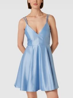 Jake*s Cocktail Cocktailkleid Mit V-Ausschnitt - Bleu -Beliebt Bekleidungsgeschäft apb46jq37194mh1i95332k2k8t638gil8cq56hpp9p7k8ga398qkkdhh6oq5ceakaksl6kik7144ic236oo6ccpp64om8e3365hmcp9k6sp38e1p6hijgd346pi64p9n70sm8p8